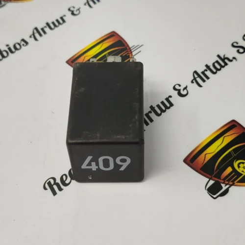 Relé AUDI VW Golf 4 1J0906383 898955000 NR.409