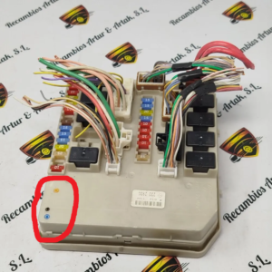 Caja de fusibles Renault Modus Clio 8200233293G 233293G - AMARILLO, NEGRO, AZUL