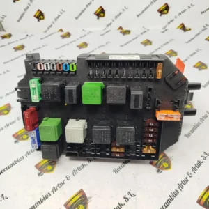 Caja de fusibles Mercedes W221 S-Class A2215404650 A2215451632 A2215450001