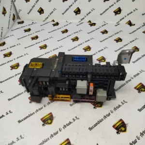 Caja de fusibles Mercedes W221 S-Class 2045458301 2045456232 2044423500 5DK009225-43