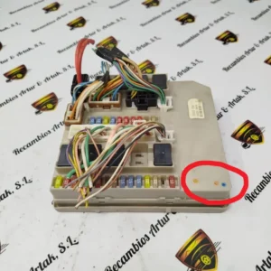 Caja de fusibles Renault Modus Clio 356231E 356 231E 8200356231E – AMARILLO, AMARILLO, AZUL