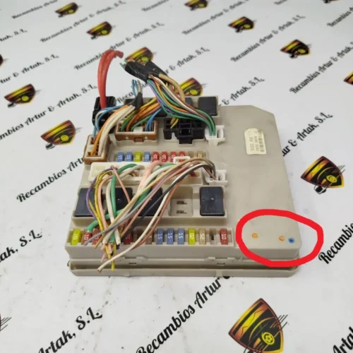 Caja de fusibles Renault Modus Clio 356231E 356 231E 8200356231E – AMARILLO, AMARILLO, AZUL