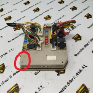 Caja de fusibles Renault Clio Modus 194747 194 747 8200194747