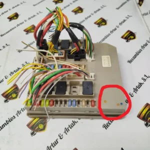 Caja de fusibles Renault Modus Clio 902663A 902 663A 8200902663A