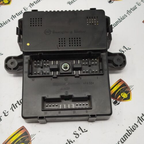 Unidad de control Ssangyong Rodius 8232021541 82320-21541 BOX ASSY-ICM