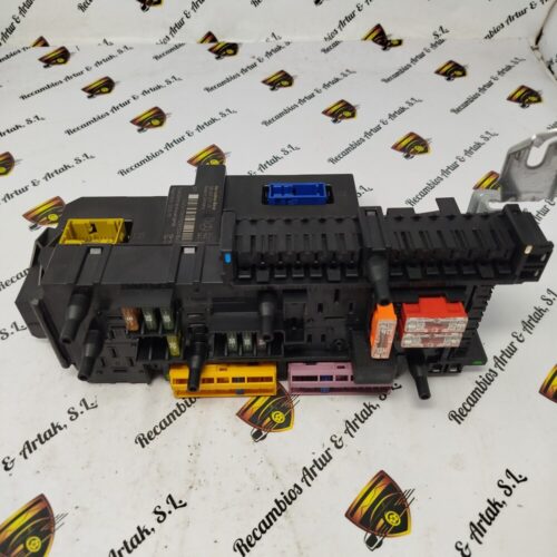 Caja de fusibles MERCEDES C-CLASS W204 2045451669 2045456632 2044423600 5DK009225-29