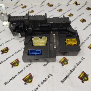 Caja de fusibles MERCEDES C-CLASS W204 2045451669 2045456632 2044423600 5DK009225-29