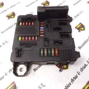 UPC Caja de fusibles Renault Megane 8200306032 S118399200B UPC X84 N2 UPCX84N2