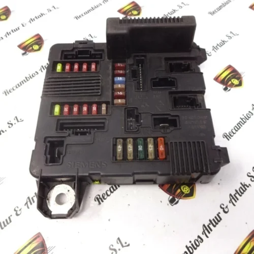 UPC Caja de fusibles Renault Megane 8200306032 S118399200B UPC X84 N2 UPCX84N2