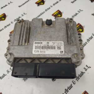 Centralita del motor OPEL ZAFIRA 0281017064 55575556 SB
