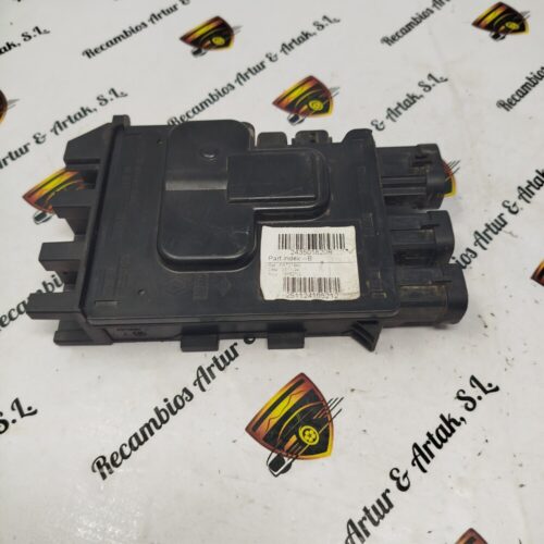 Unidad de control de la batería Renault TRAFIC OPEL VIVARO 243501820R
