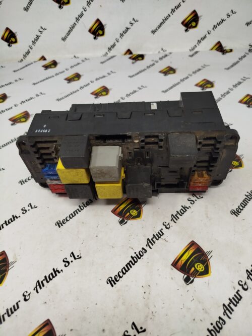 Caja de fusibles Mercedes 2095450001 5DK008485-10
