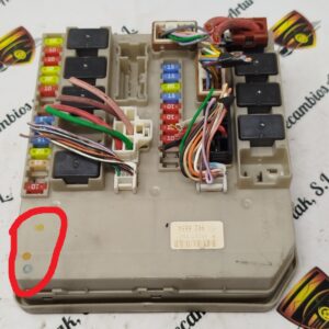Caja de fusibles Renault Modus Clio 8200902665A 902665A