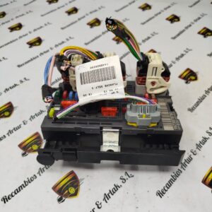 BSM Caja de fusibles Citroen Peugeot 9675878780 BSM-R06