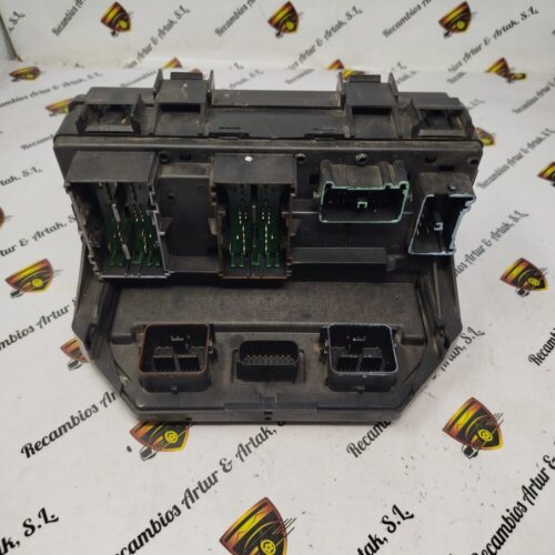IMG_20261013_104812 Caja de fusibles Dodge Journey CHRYSLER GRAND VOYAG 04692299AF