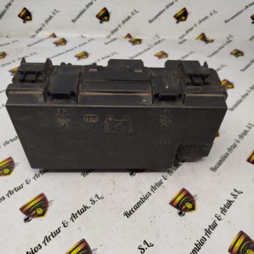 IMG_20261013_104828 Caja de fusibles Dodge Journey CHRYSLER GRAND VOYAG 04692299AF