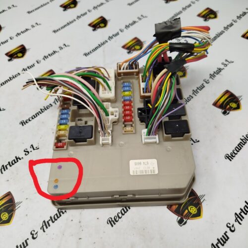 IMG_20261013_115907 Caja de fusibles Renault Modus Clio 674660B 674 660B 8200674660B – MORADO, AMARILLO, AZUL