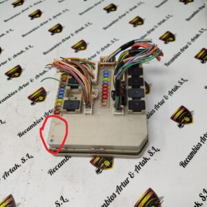 Caja de fusibles Renault Modus Clio 356231D 1074 6B02 8200356231D – AMARILLO, AMARILLO, AZUL