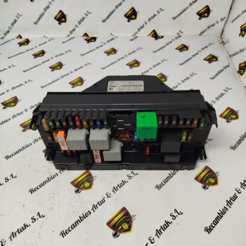 Caja fusibles SAM Mercedes Clase C W204 A2045455401 A2045455801 A2044423100 A2044423000 F005V00847